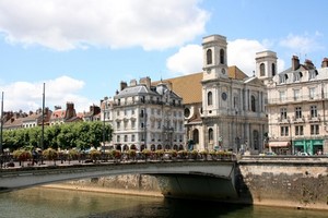 Mietwagen Besançon