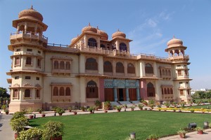 Mietwagen Karachi