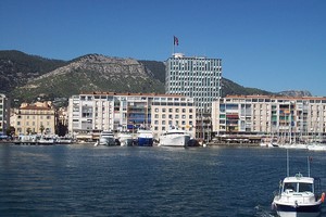 Günstiger Mietwagen in Toulon ➤ Mietauto-Angebote inklusive Versicherung ✓ und ohne Kilometer-Begrenzung ✓ an den meisten Orten!