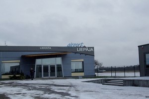 liepaja flygplats flughafen aeroporto autovermietung miniguide biluthyrning miniguida